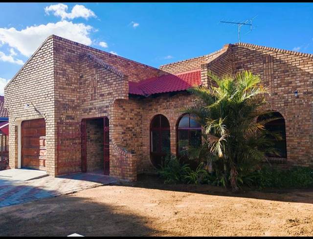 3 BEDROOM PROPERTY TO RENT IN MANKWENG